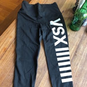 Victoria’s Secret athletic leggings: Size: S